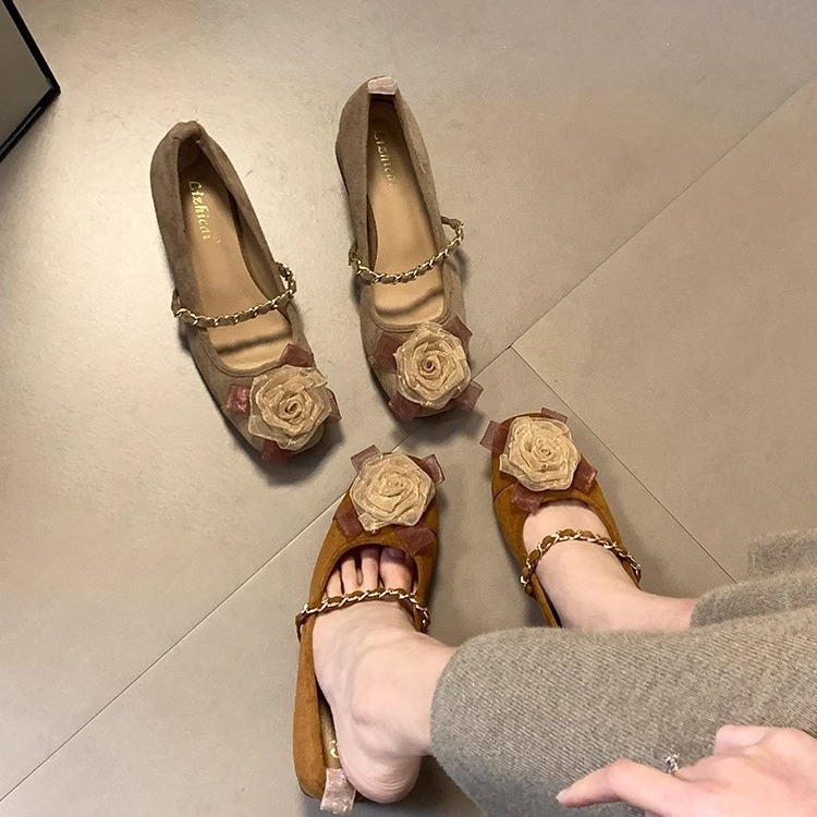 French Vintage Suede Block Heel Mary Jane Shoes with Rose Detail – Women’s Fairy Style Spring Flat Sandals 2025