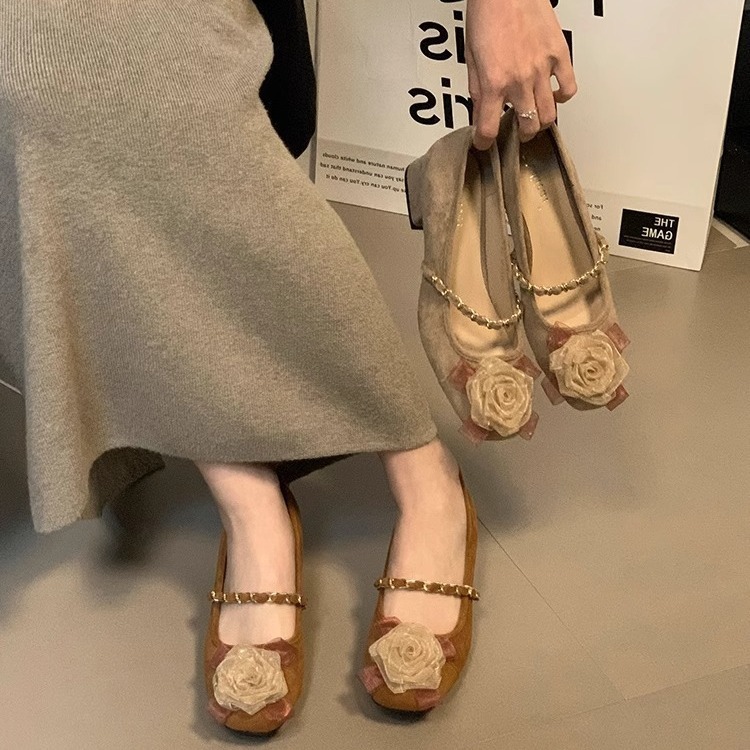 French Vintage Suede Block Heel Mary Jane Shoes with Rose Detail – Women’s Fairy Style Spring Flat Sandals 2025