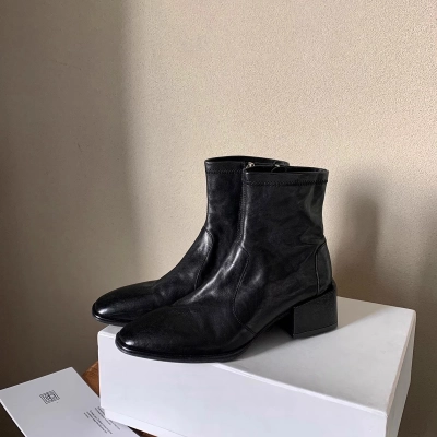 Trendy Rounded Toe Lined Block Heel Martin Boots for Women – Horsehide Short Boots with Side Zipper 2025 Autumn Winter New Arrival 02