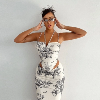 Vintage Print Halter Top & High Waist Skirt Set – Flirty & Trendy Two-Piece Outfit  02