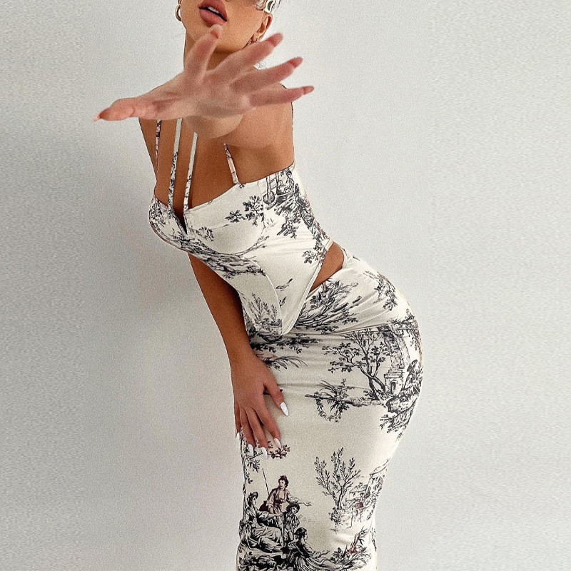 Vintage Print Halter Top & High Waist Skirt Set – Flirty & Trendy Two-Piece Outfit 