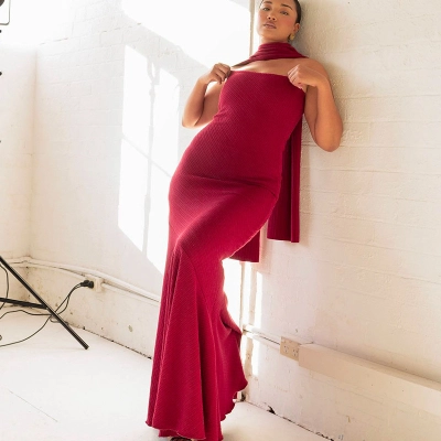 Elegant Solid Color Strapless Mermaid Bodycon Dress with Detachable Scarf Neck 02