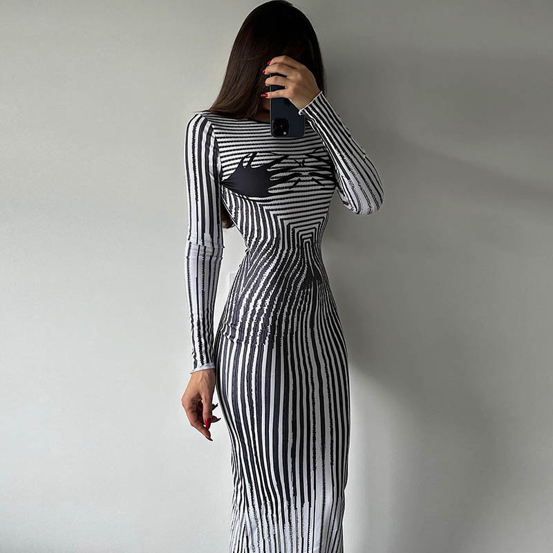 Round Neck Long Sleeve 3D Stripe Print Bodycon Dress – Flattering Slim Fit Dress for Office, Date & Everyday Wear