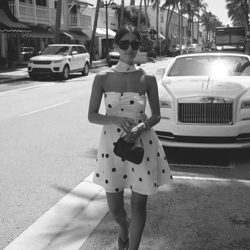 Elegant Strapless Polka Dot Print Midi Dress with Scarf – Stylish Loose Fit Women’s Outfit for Casual, Date & Office Wear