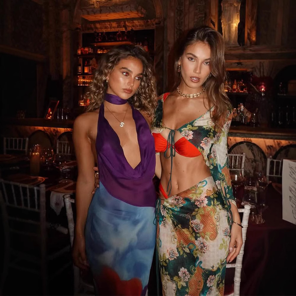 Color Block Sleeveless Halter Ruffle Backless Bodycon Long Dress – Trendy & Sexy Outfit for Party, Evening & Streetwear