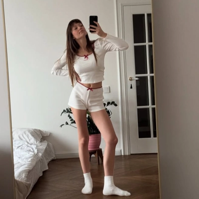 Bow Tie Contrast Color Square Neck Long Sleeve Crop Top and Shorts Set – Cute Yet Seductive Outfit for Everyday, Date & Party 02