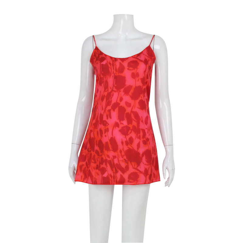 Sexy V-Neck Printed Red Halter Mini Dress – Hot Girl Vacation Style for Beach, Pool Party & Summer Travel