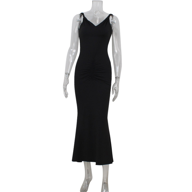 Sexy Deep V-Neck Halter Backless Fitted Slimming Long Dress – Elegant Mermaid Bodycon Gown for Wedding, Gala & Red Carpet