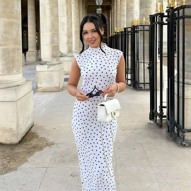 French-Chinoiserie Polka Dot Fit-and-Flare Dress – Round Neck Sleeveless Qipao-Inspired Mini for Tea Party & Date