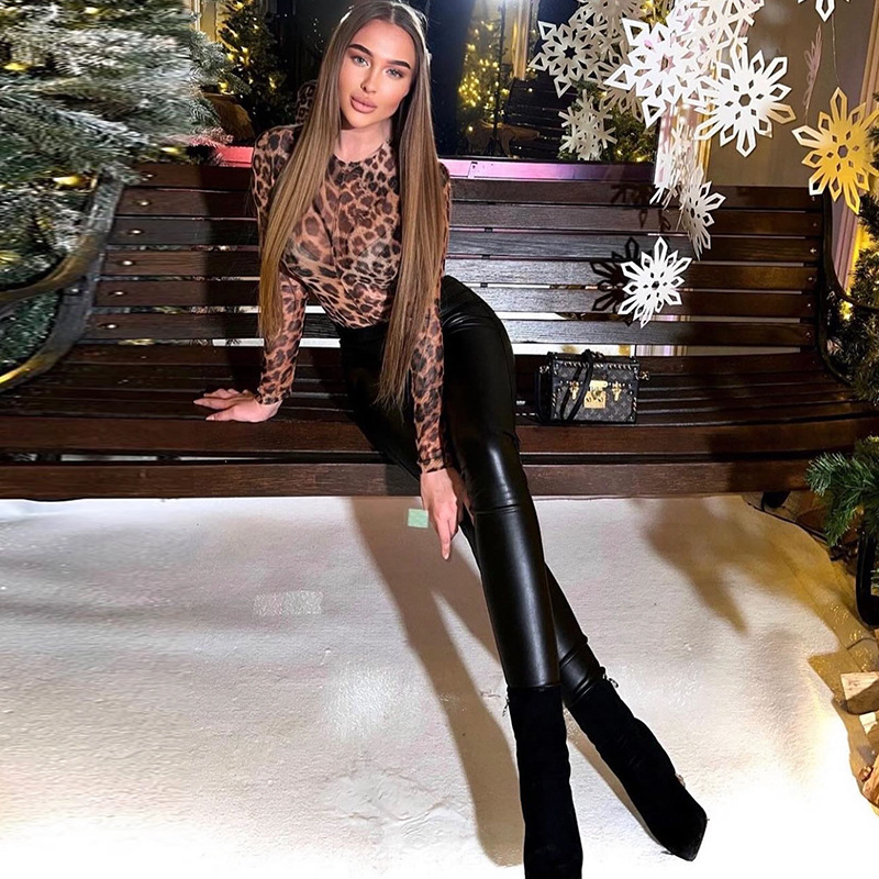 Round Neck Long Sleeve Sexy Leopard Print Bodysuit – High-Waist Slim Fit Top for Club & Streetwear
