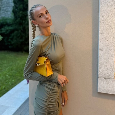 Fall Winter Minimalist Ruched Waist Long Sleeve Slimming Dress 02