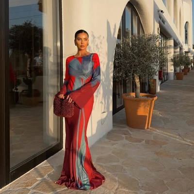 Round Neck Long Sleeve Maxi Dress – Elegant Floor-Length Floral Print Gown for Women 01