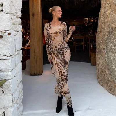 Trendy Round Neck Long Sleeve Printed Maxi Dress – Sexy Beach Vacation Robe Dress for Women 01