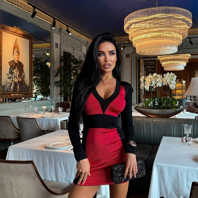 Elegant Red V-Back Solid Color Bodycon Dress – Sleeveless Evening Gown for Women 01