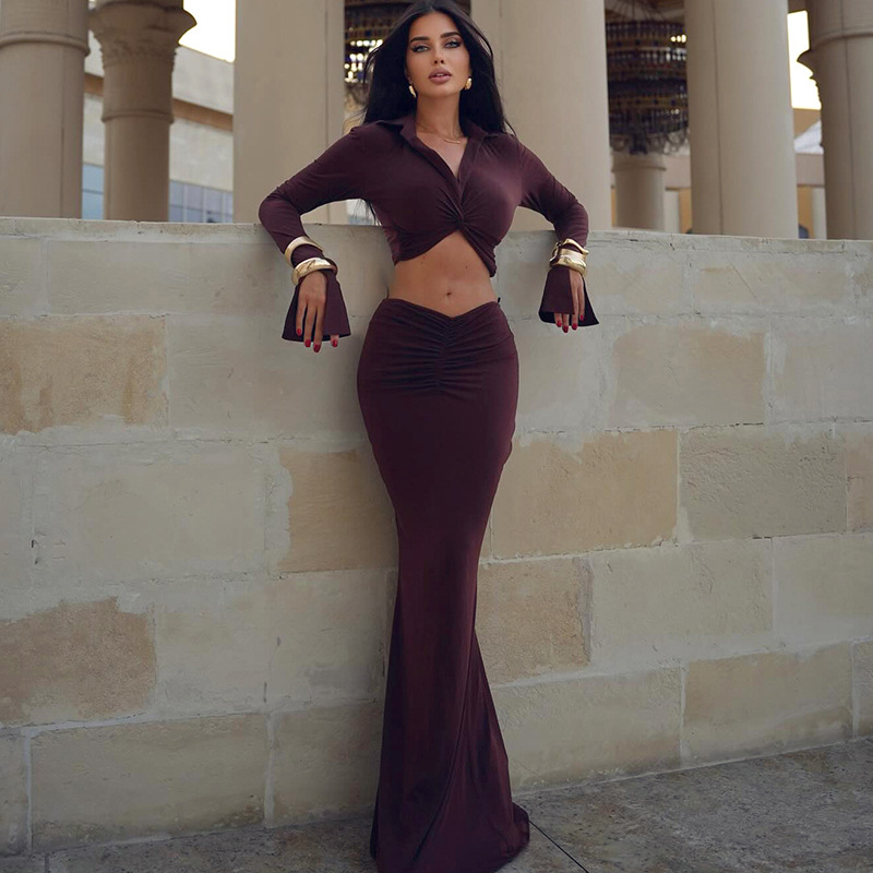 V-Neck Long Sleeve Crop Top & Solid Color Twisted High-Waisted Mermaid Pencil Skirt Set – Elegant 2-Piece Dress Alternative for Women