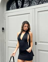 Sexy V-Neck Sleeveless Summer Dress for Women – Bodycon Mini Slip Dress for Date, Street & Party Wear review Amanda Torres