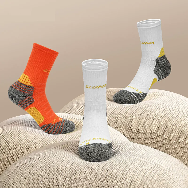 Antibacterial and deodorizing socks