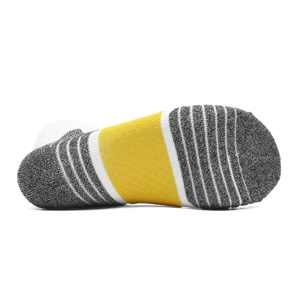 Antibacterial and deodorizing socks