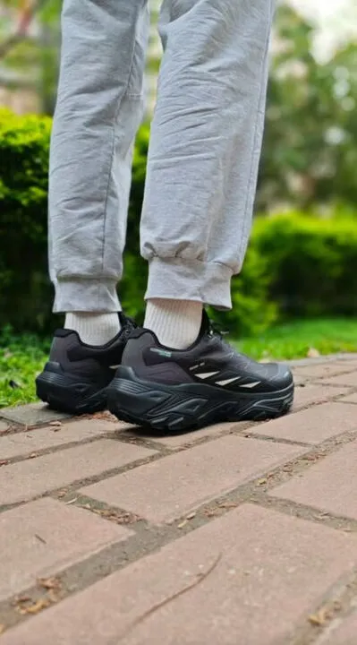 Hunt (Black) review Michael 01