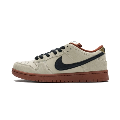 LJR Nike SB Dunk Low Pro Hennessy BQ6817-100 01