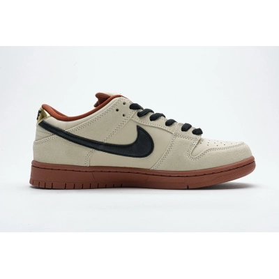 LJR Nike SB Dunk Low Pro Hennessy BQ6817-100 02