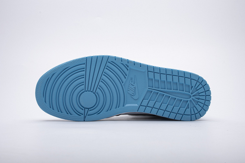 Yes Sneaker Air Jordan 1 Retro High UNC Patent (W) CD0461-401