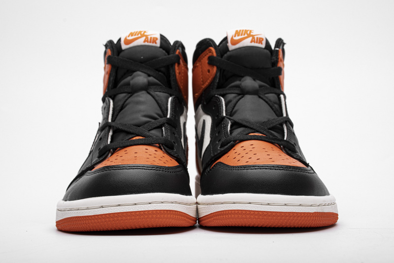 Yes Sneaker Air Jordan 1 Retro Shattered Backboard 555088-005