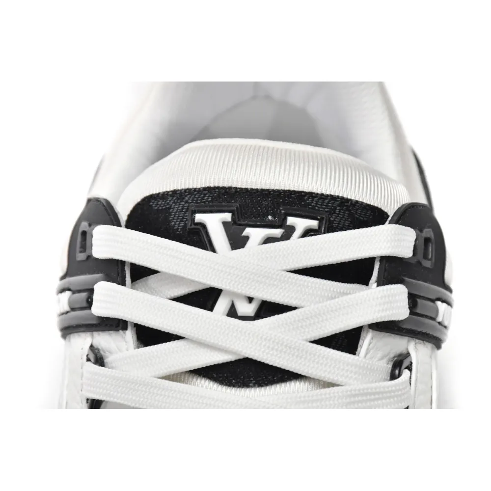 VL1202   LOUIS VUITTON Trainer Black And White Cloth Cover 