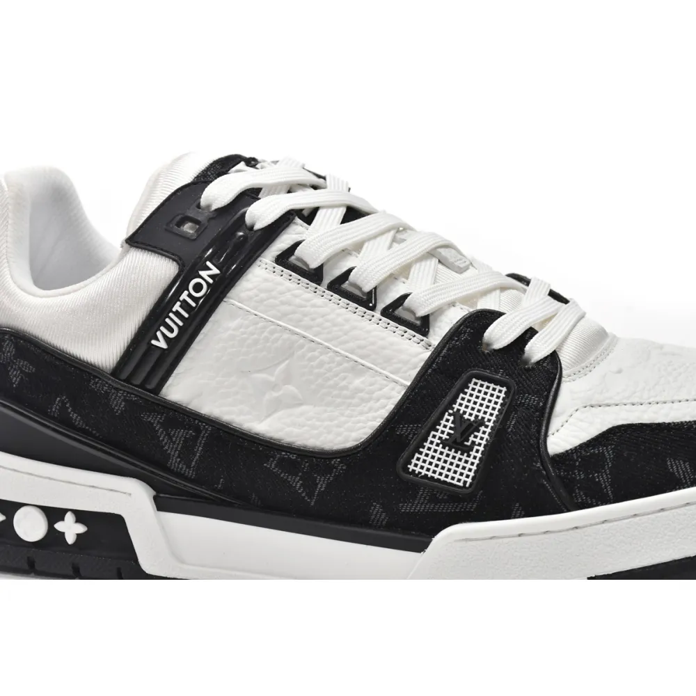 VL1202   LOUIS VUITTON Trainer Black And White Cloth Cover 