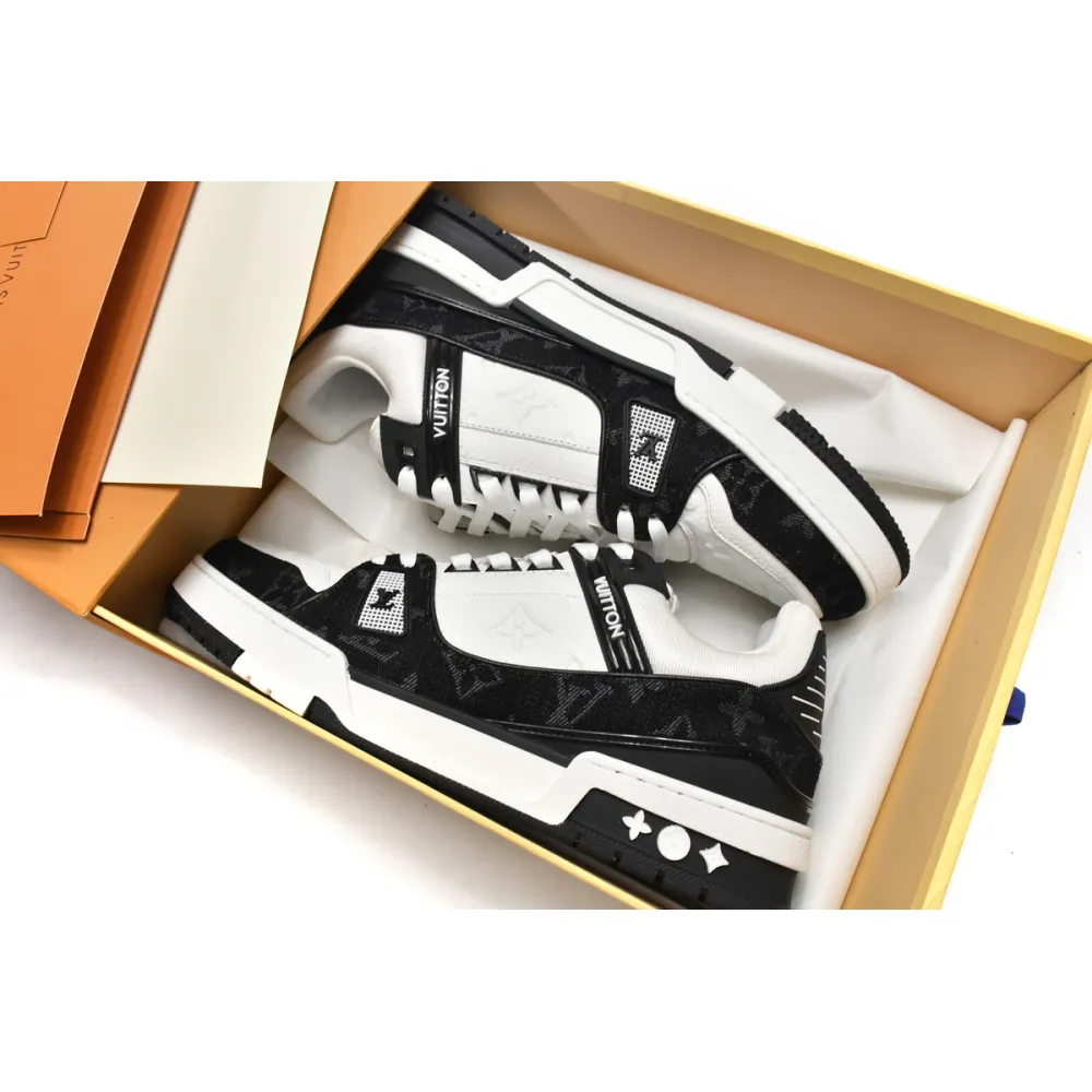 VL1202   LOUIS VUITTON Trainer Black And White Cloth Cover 