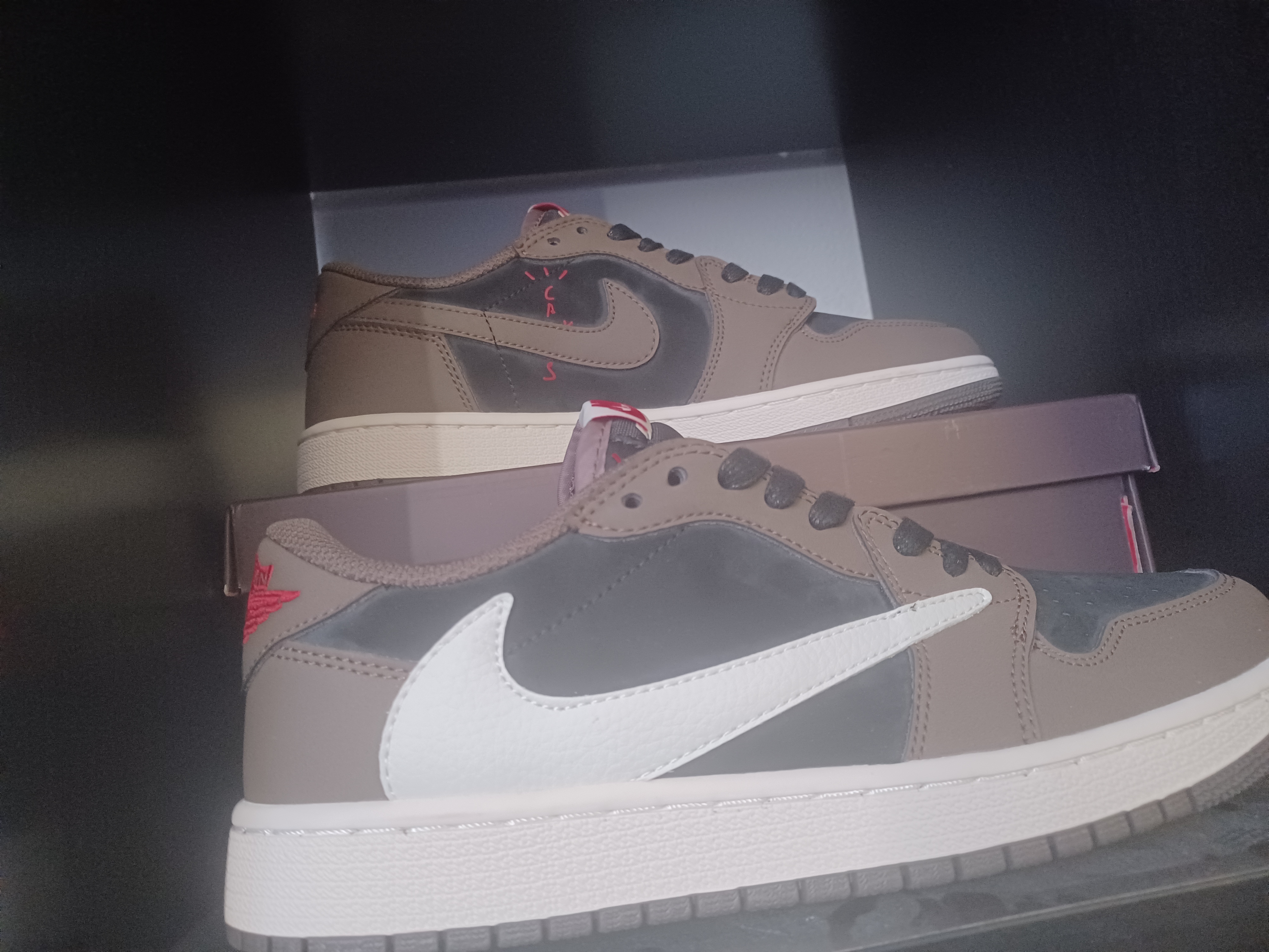 LJR Air Jordan 1 Retro Low OG SP Travis Scott CQ4277-001 review Livio