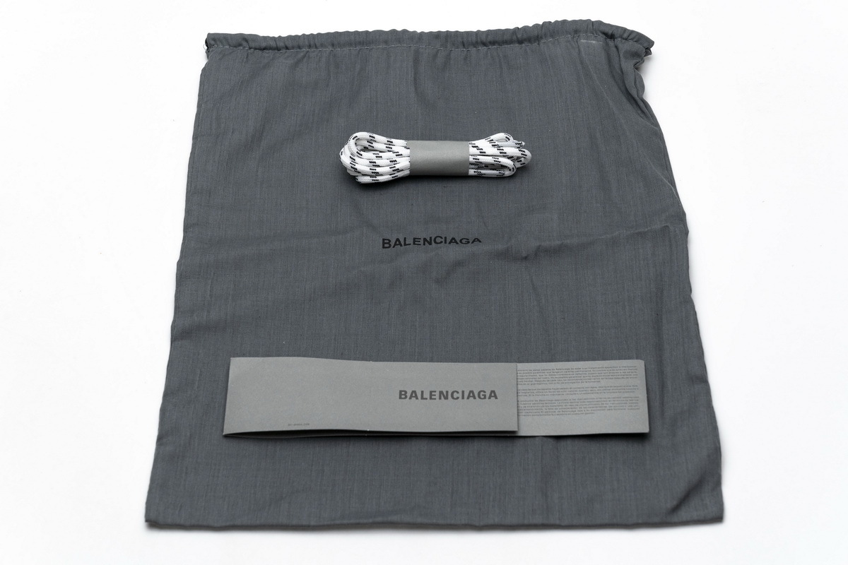 Coco Shoes Balenciaga Triple S Black Red Grey 483513 W06E1 1006 - Cocoshoesvip.net