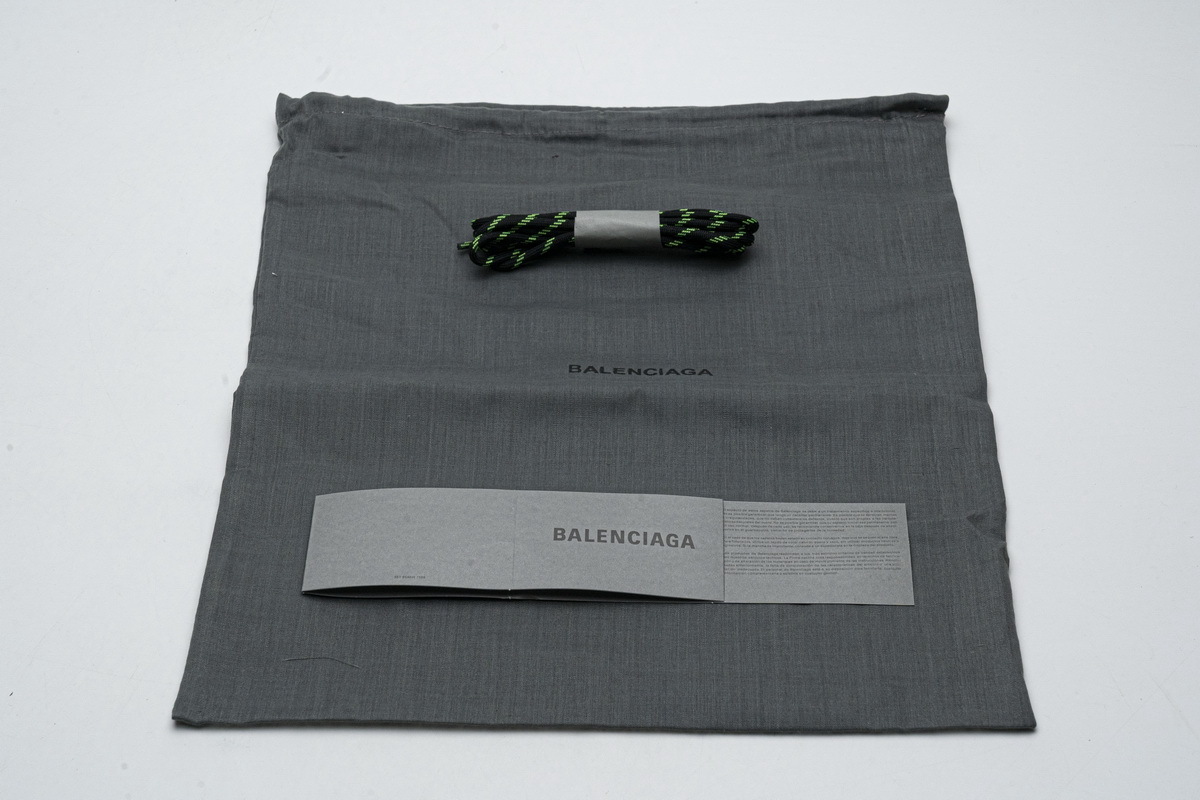 Coco Shoes Balenciaga Triple S Black Green 524039 W2PW1 4881 - Cocoshoesvip.net