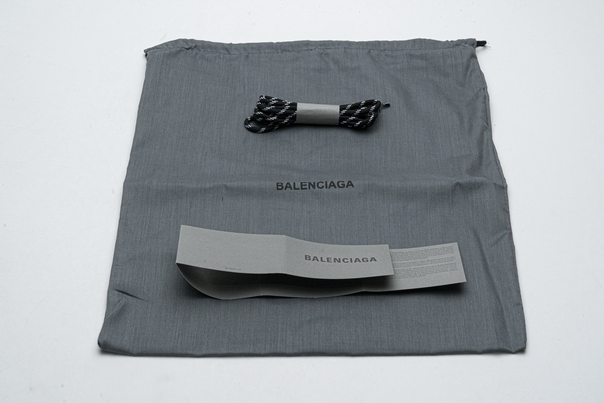 Coco Shoes Balenciaga Triple S Silvery 584088 W09O1 1900 - Cocoshoesvip.net