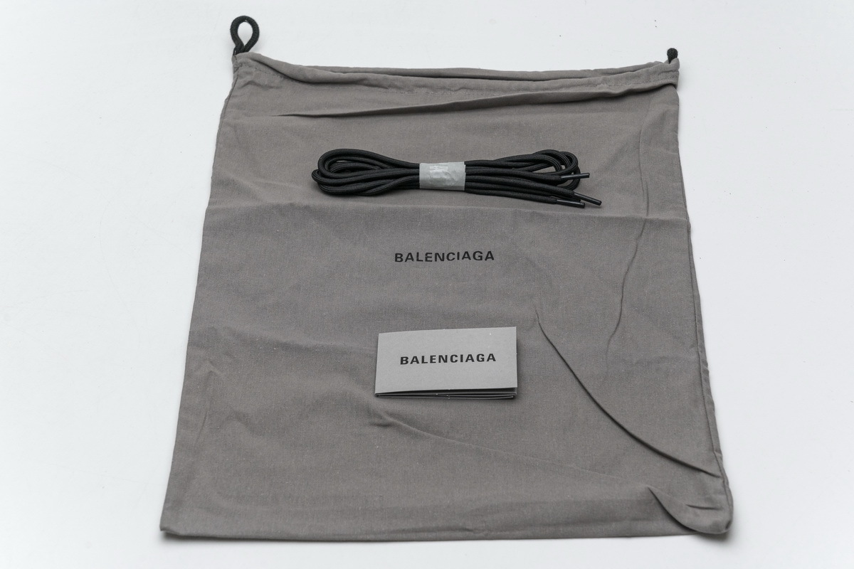 Coco Shoes Balenciaga Track.2 Sneaker Black White 570391 W2GN3 1090 - Cocoshoesvip.net