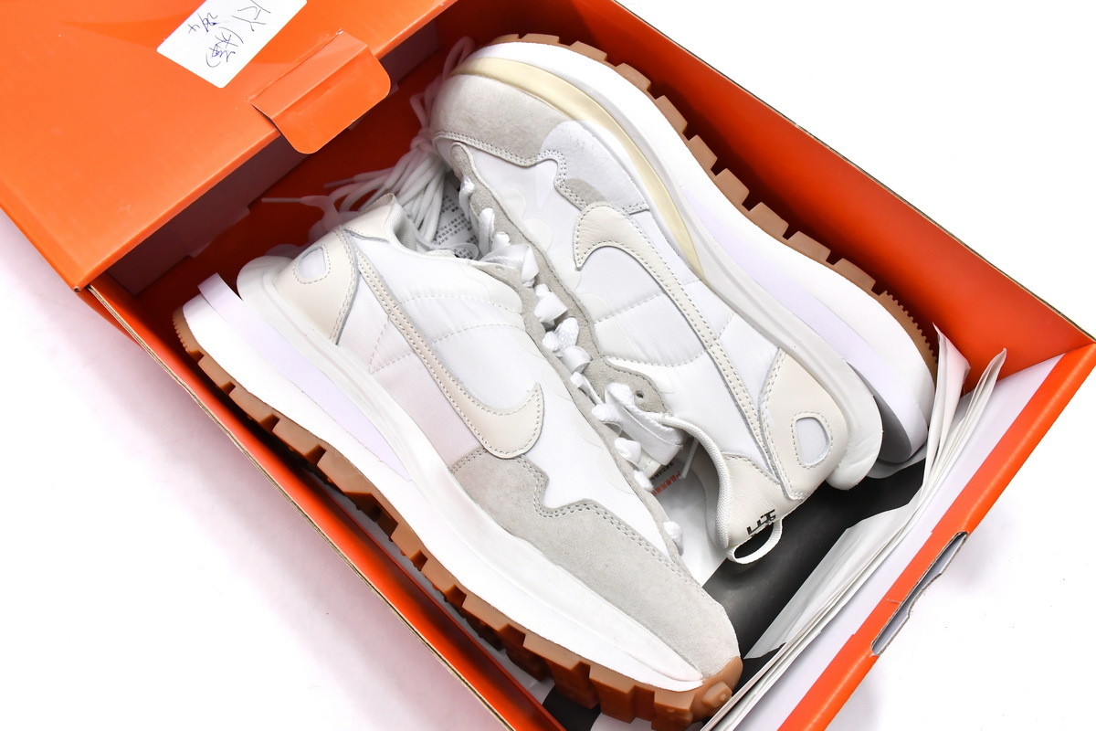 Coco Shoes Nike Vaporwaffle sacai Sail Gum DD1875-100 - Cocoshoesvip.net