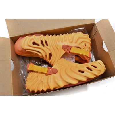 Crocs Pollex Clog By Salehe Bembury Yellow 207393-837 02