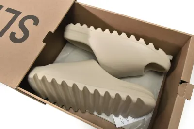 Adidas Yeezy Slide Bone FZ5897 02