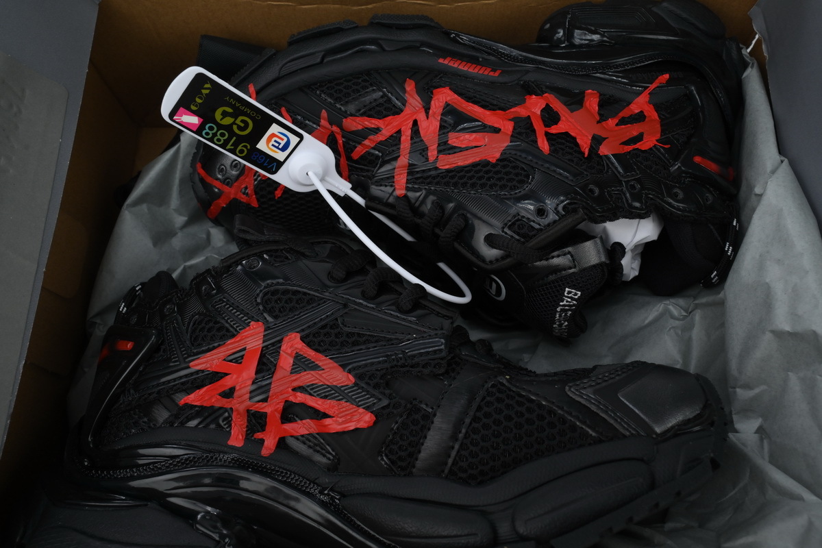 Coco Shoes Balenciaga Runner Graffiti Black Red 677403W3RBQ1060 - Cocoshoesvip.net