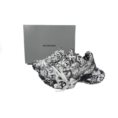 Balenciaga 3XL Sneaker in White Graffiti 734731 W3XDC 0135 02