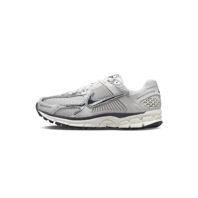 Nike Zoom Vomero 5 Photon Dust Metallic Silver FD0884-025 01