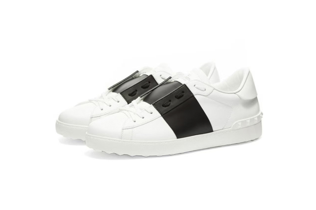 Coco Shoes Valentino Garavani Rockstud Untitled sneaker in calfskin leather with tonal studs UY2S0830BLUA01