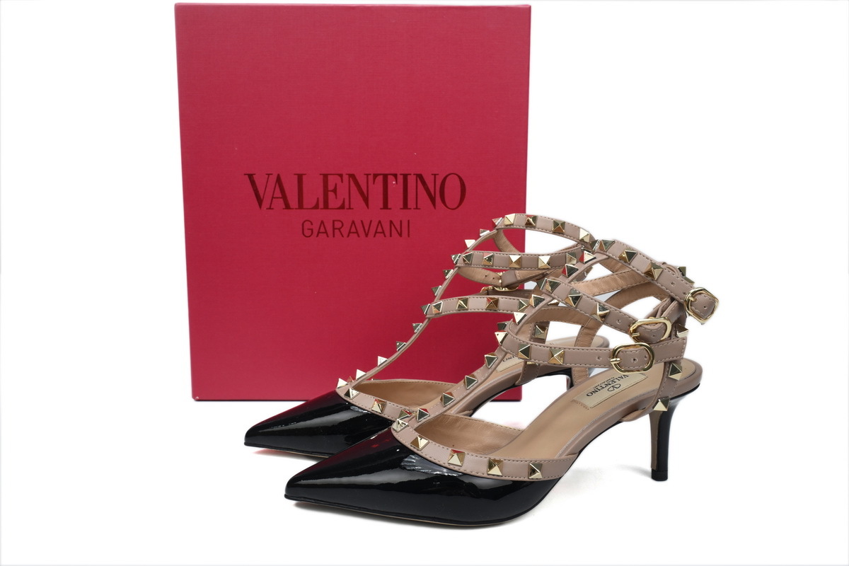 Coco Shoes Valentino Garavani Rockstud Patent Leather Studded Pump Black