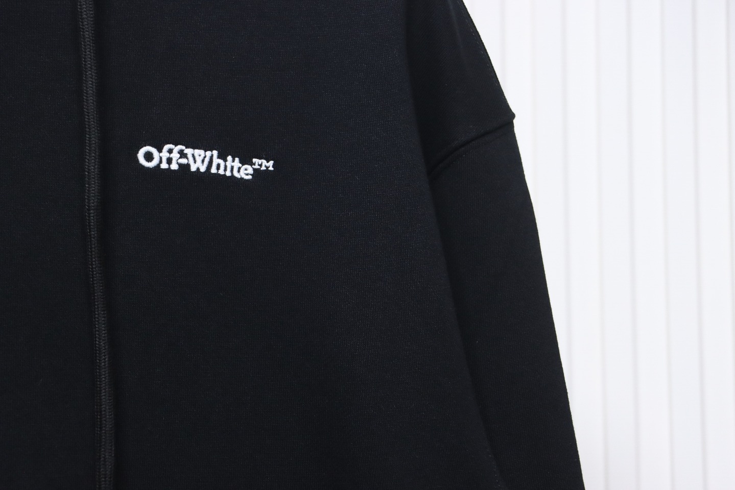 Coco Shoes Off-White White Arrow Embroidery Hoodie Black