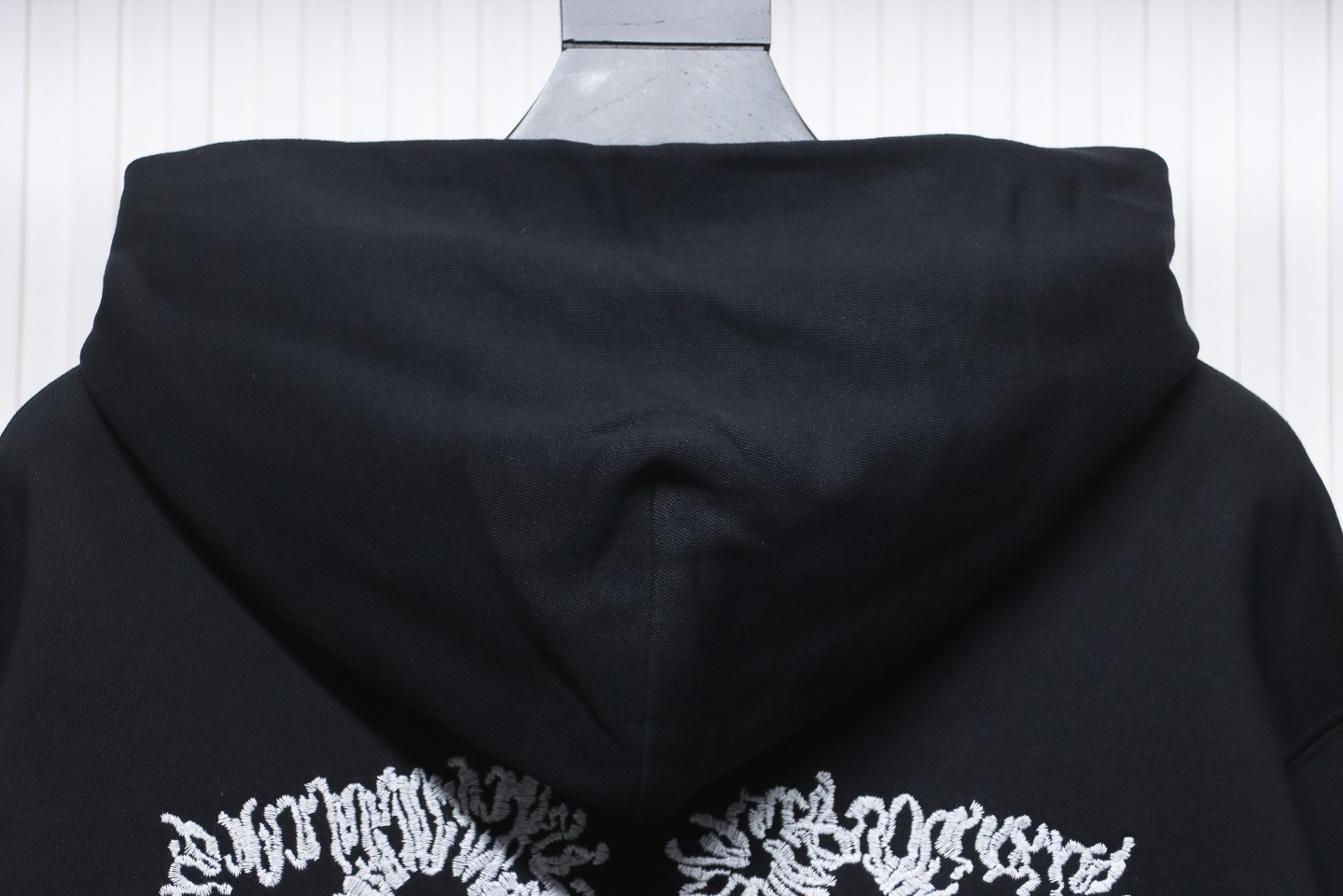 Coco Shoes Off-White White Arrow Embroidery Hoodie Black