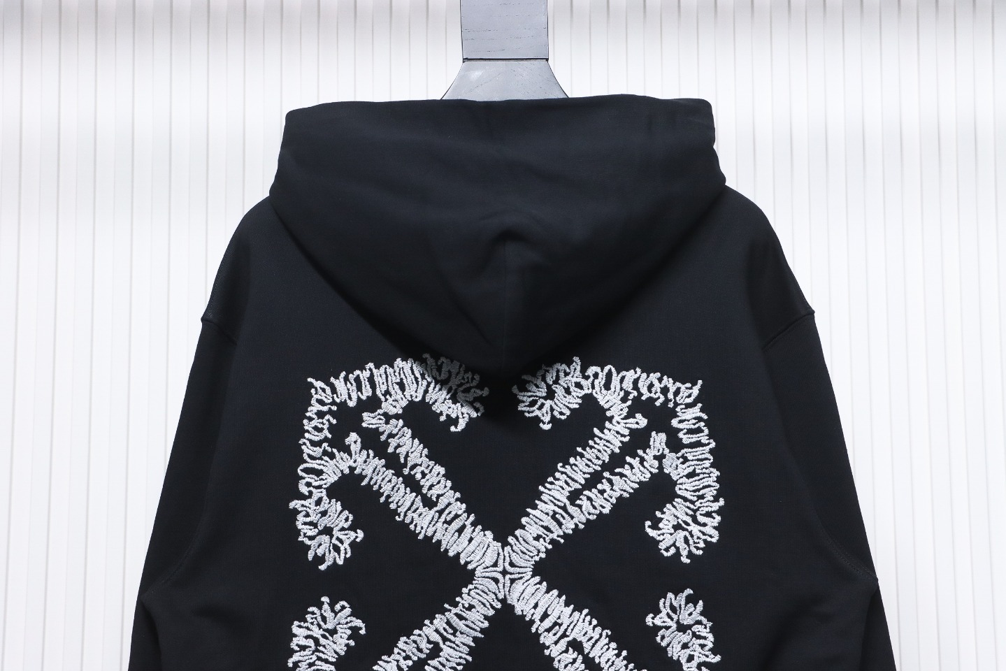 Coco Shoes Off-White White Arrow Embroidery Hoodie Black