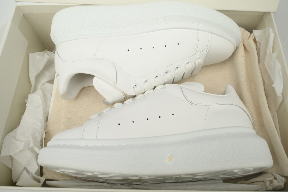 Alexander McQueen Oversized Leather Sneaker White 21295691