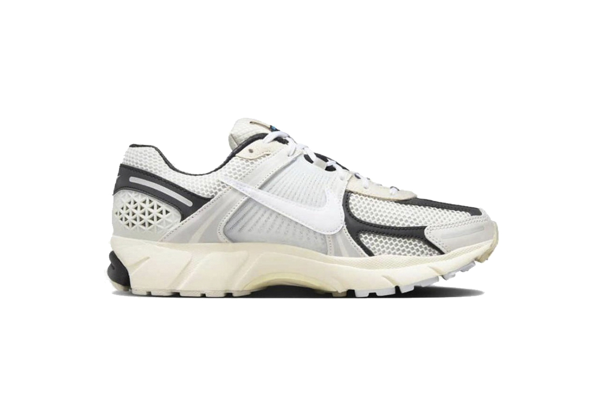 Nike Zoom Vomero 5 Supersonic FN7649-110