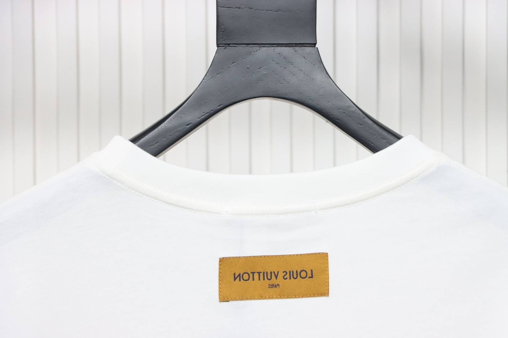 Louis Vuitton Signature Print T-Shirt 1AAGMG