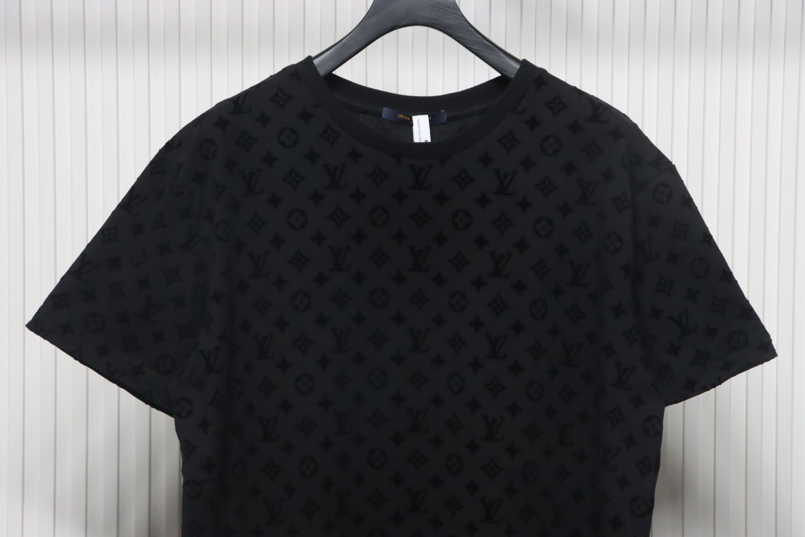 Louis Vuitton Graphic Jacquard Short-Sleeved Crewneck 1AHCMV